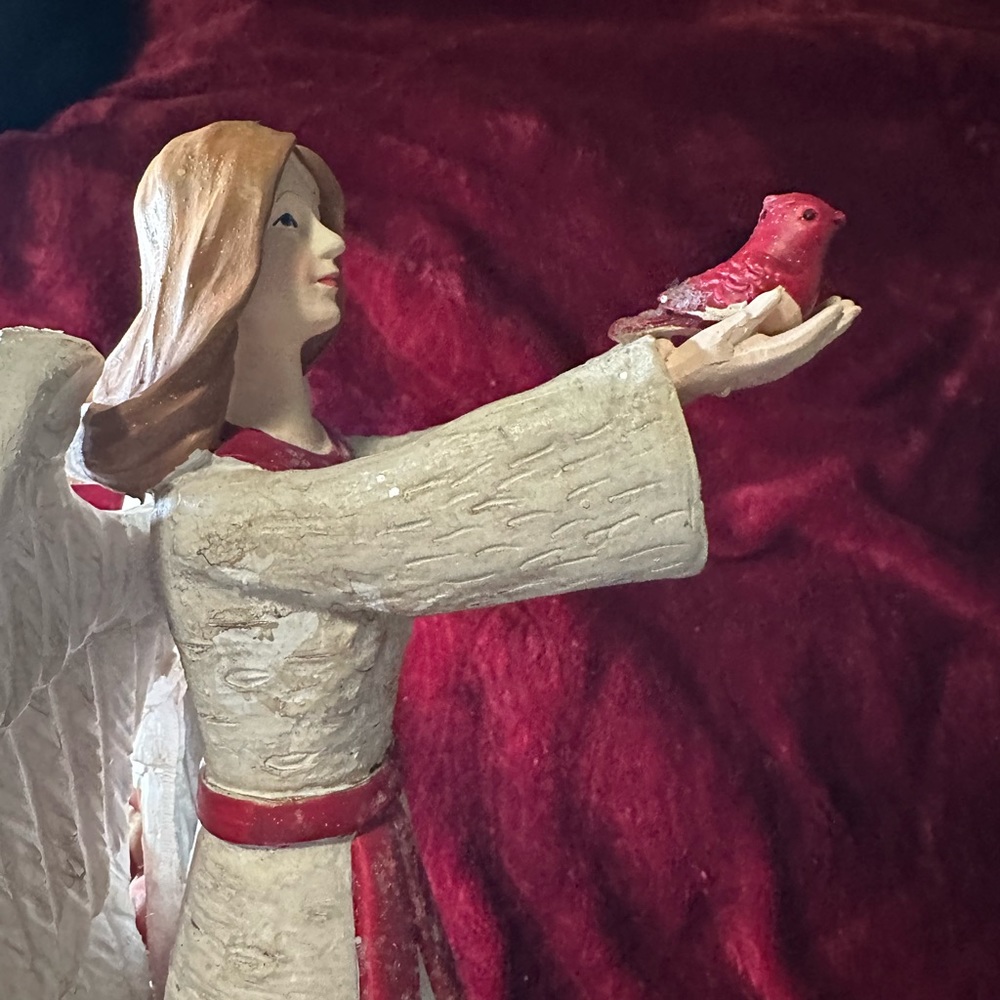 Angel with Cardinal - Picture 3 of 7
